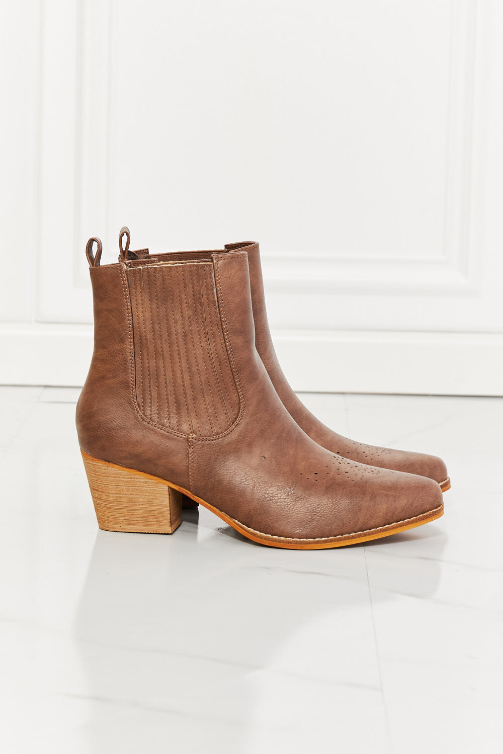 MMShoes Love the Journey Stacked Heel Chelsea Boot in Chestnut-Mope's Closet