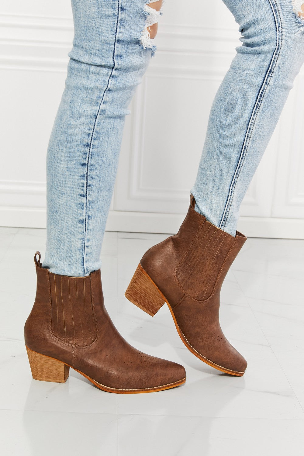 MMShoes Love the Journey Stacked Heel Chelsea Boot in Chestnut-Mope's Closet