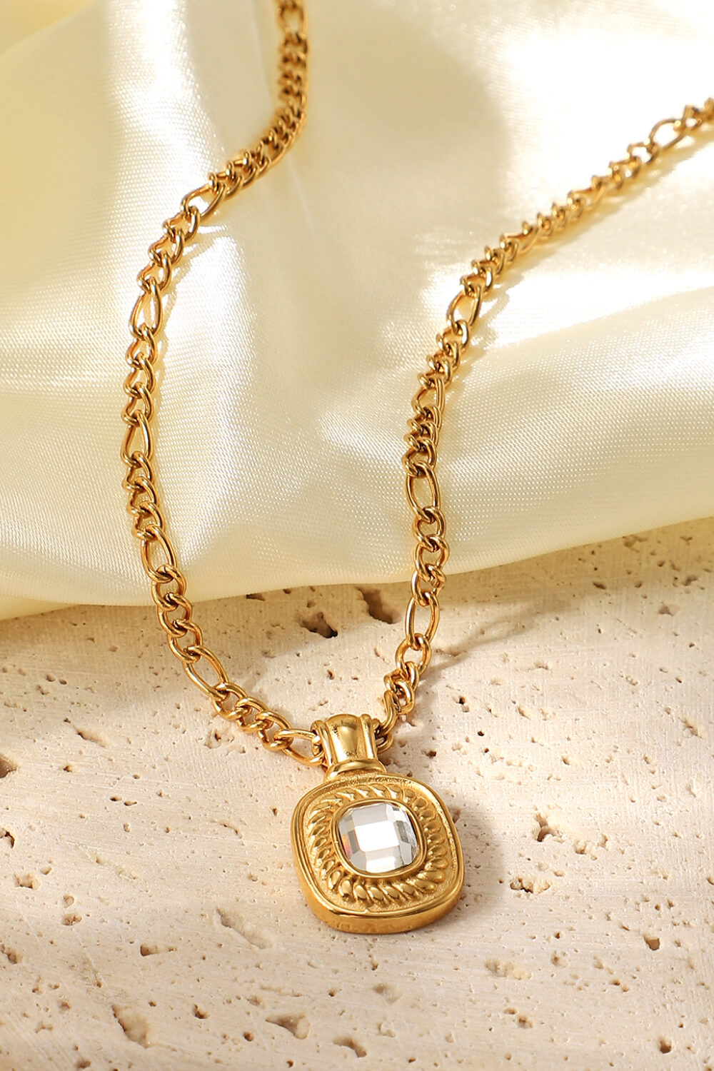 18K Gold Plated Inlaid Rhinestone Pendant Necklace-Mope's Closet